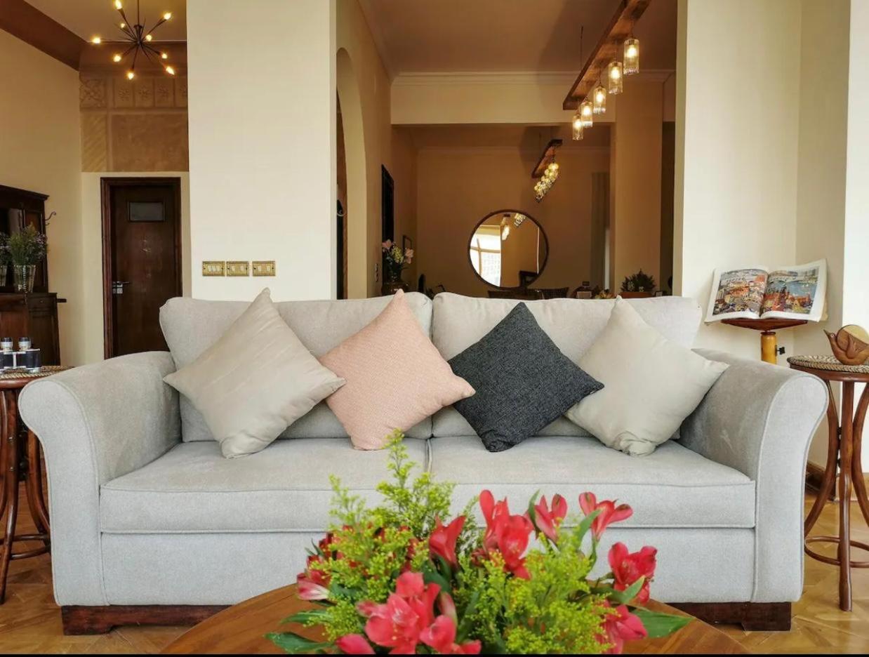 Luxury On The Nile - Zamalek Apartments Le Caire Extérieur photo